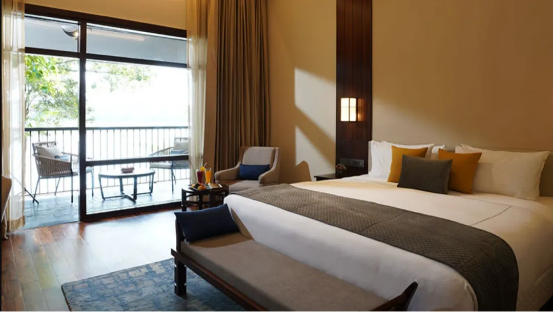 Grand Luxury Cottage Lake View Balcony